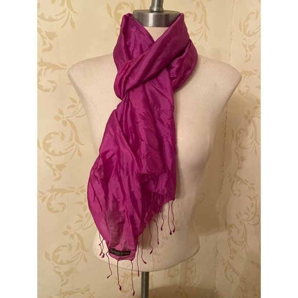 Artisans Angkor 100% Silk Luxury Mauve Scarf - Picture 4 of 6